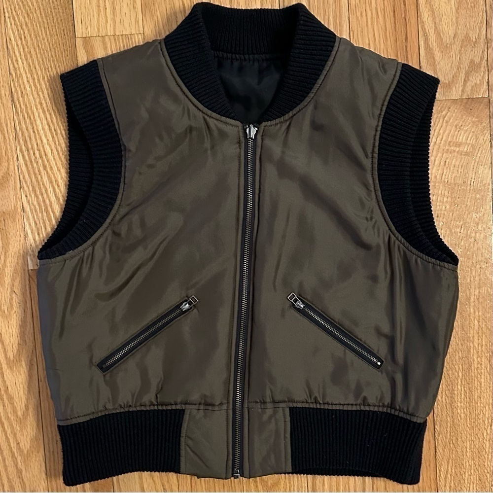 Philippe Adec Paris 100% Silk Reversible Women’s Vest army green/black Sz 8